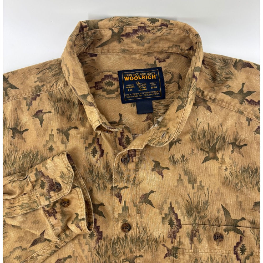 Woolrich Button Up Shirt Men's 2XL Long Sleeve Tan Duck Hunting Aztec Print